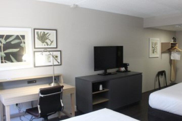 Room 9 of 36