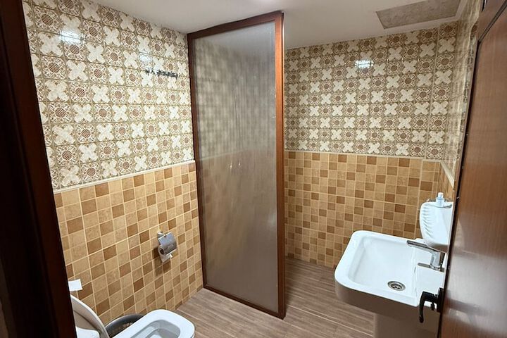 Room 41 of 61