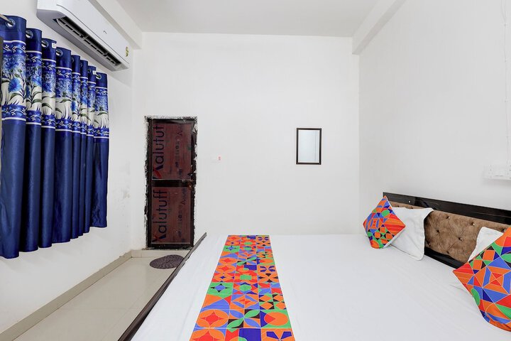 Room 16 of 27