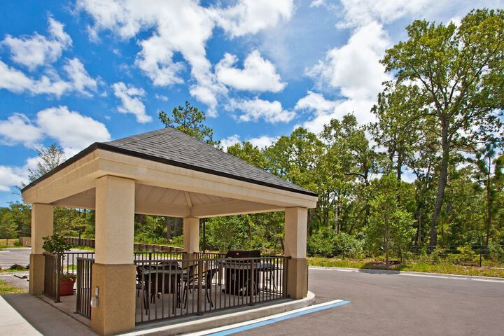 BBQ/picnic area