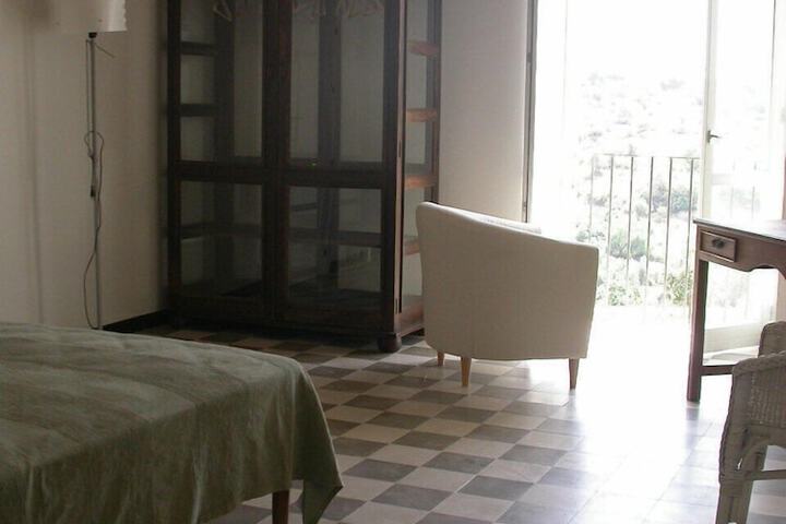 Room 43 of 115
