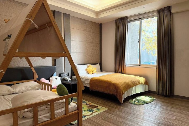 Room 40 of 72