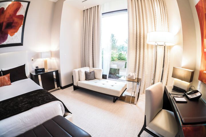 Room 56 of 211