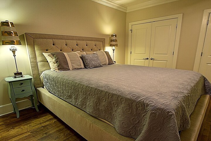 Room 8 of 22
