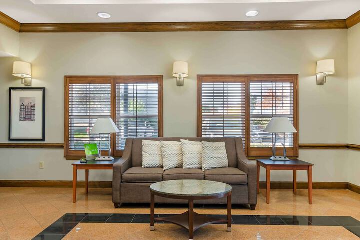 Hotel Interior 4 of 34