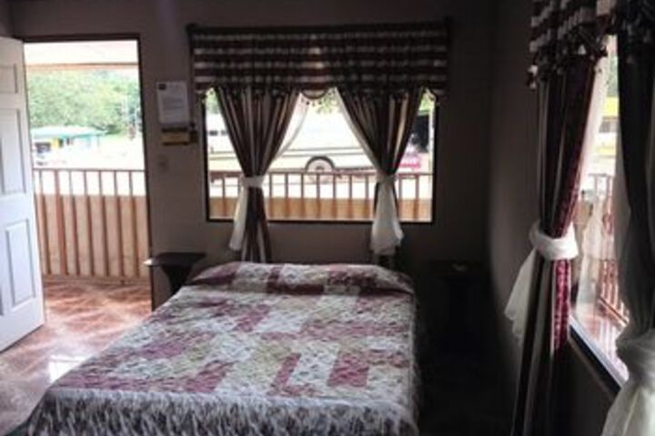 Room 4 of 14
