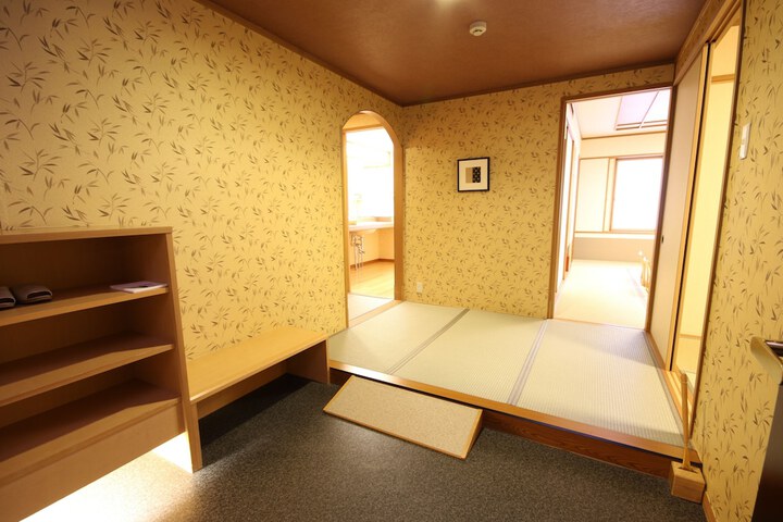 Room 26 of 75