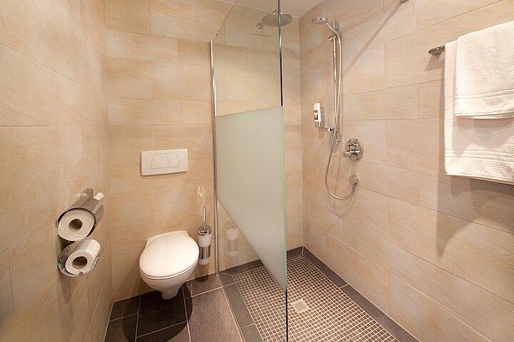 Room 15 of 41