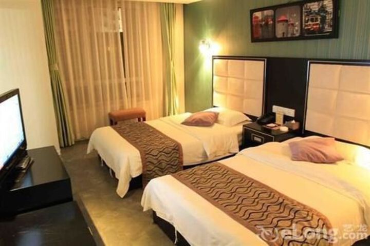 Room 96 of 114
