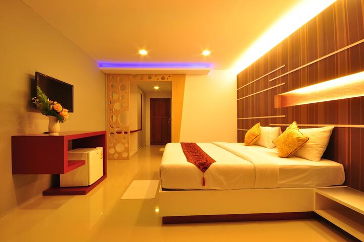 Room 2 of 42