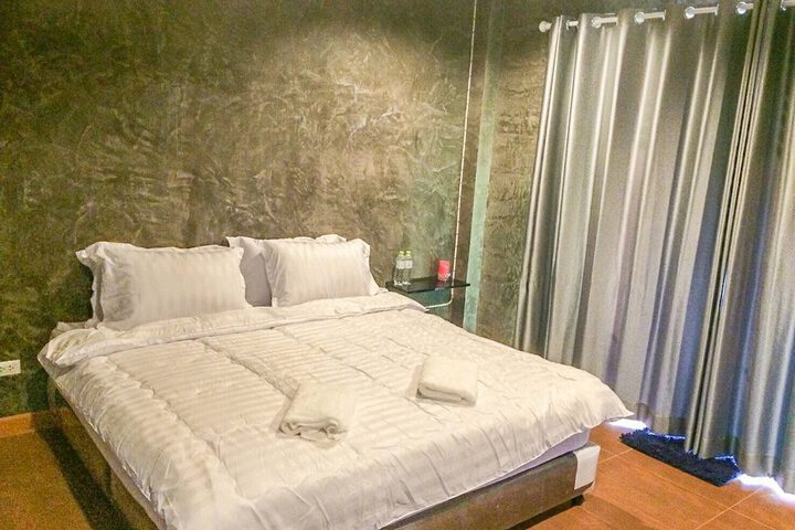 Room 3 of 15