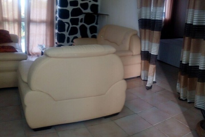 Room 8 of 28