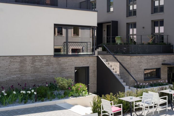 Hotel Exterior 154 of 173