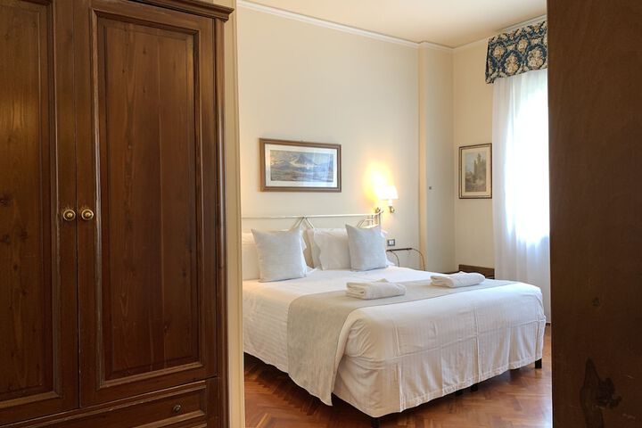Room 15 of 129