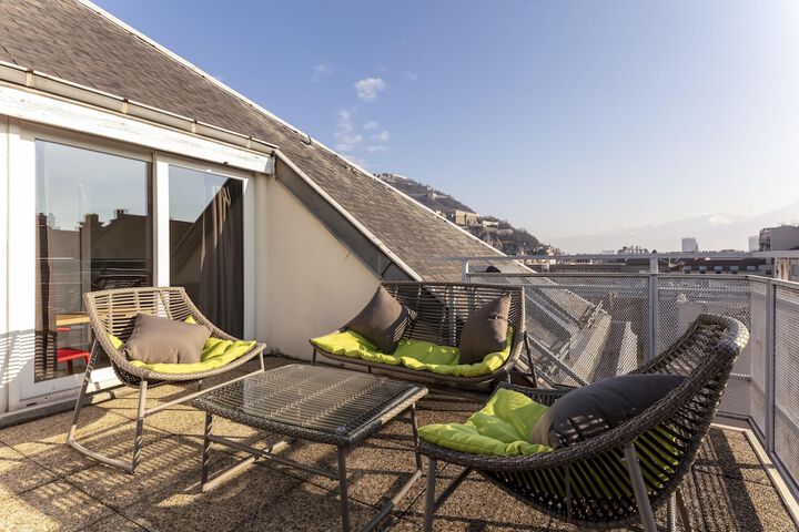 Terrace/Patio 19 of 32
