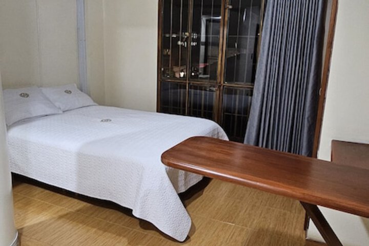 Room 6 of 11