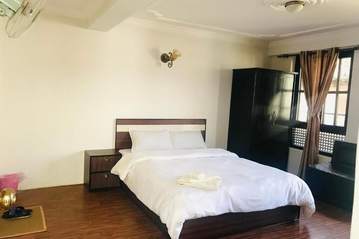 Room 3 of 31