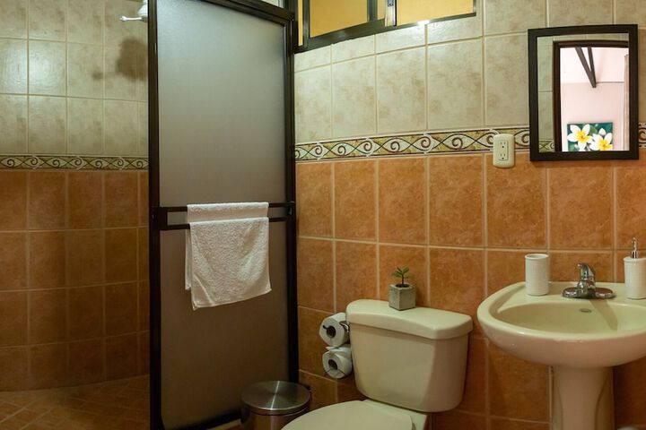Room 10 of 22