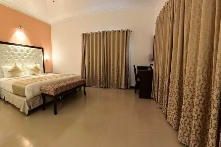 Room 19 of 49