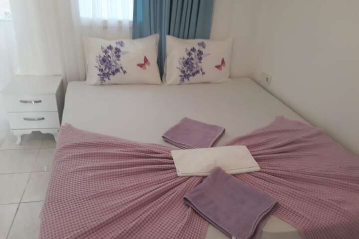 Room 5 of 14