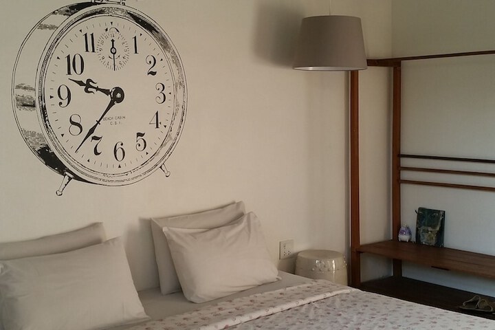 Room 12 of 93