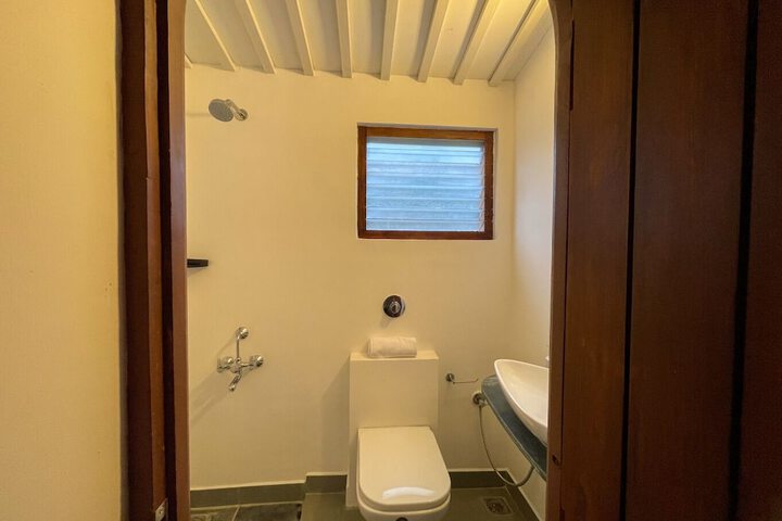 Room 48 of 107
