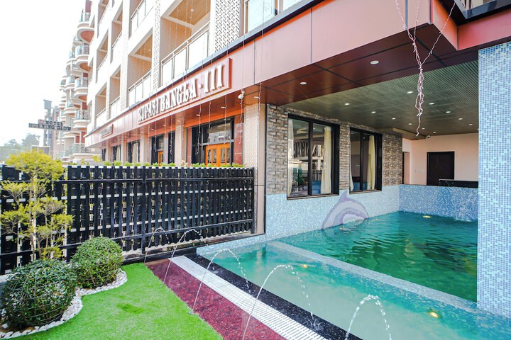 Pool 45 of 63