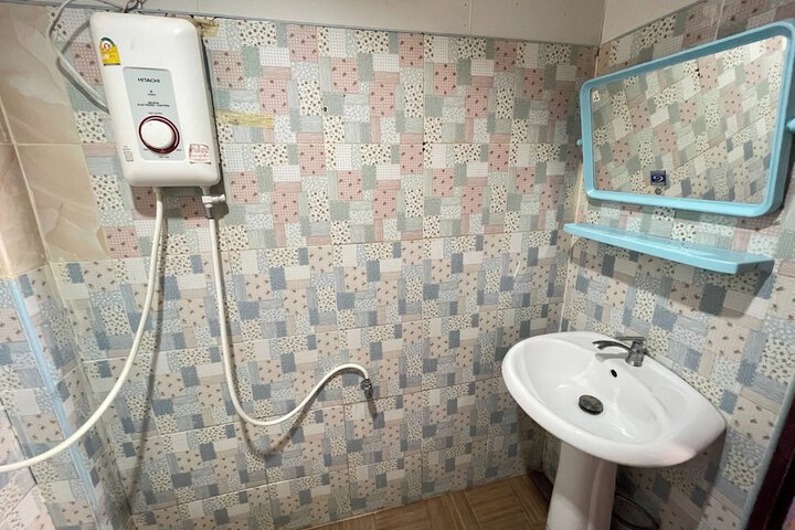 Room 83 of 109