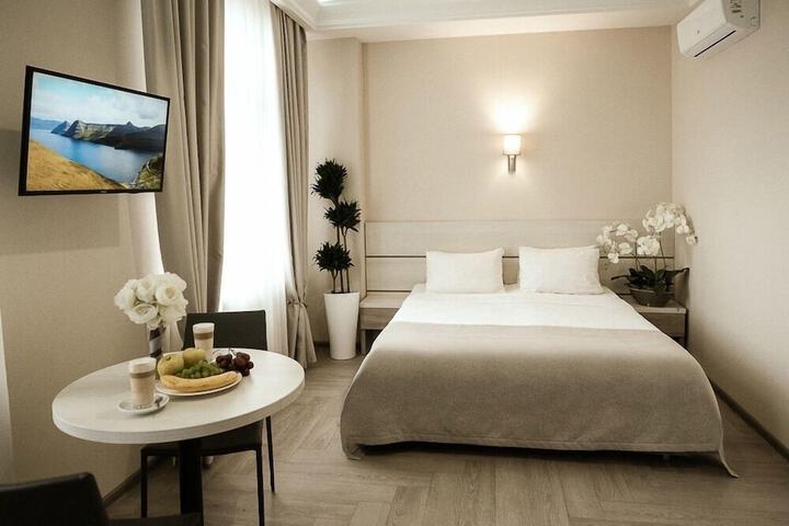 Room 1 of 21