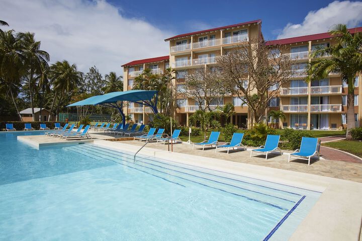 Hotel with Pool