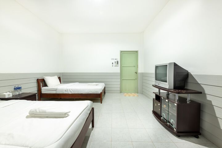 Room 8 of 52