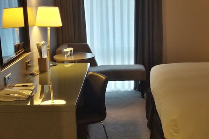 Room 15 of 124