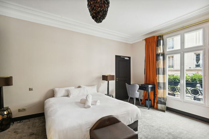 Room 16 of 43