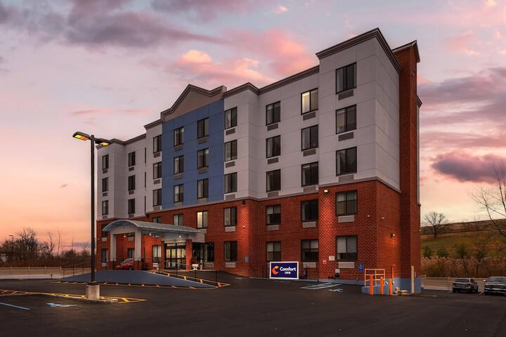 Hotel 55 of 56
