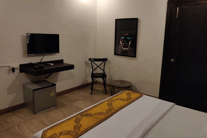 Room 15 of 68