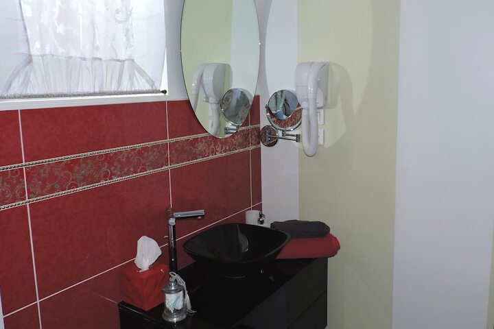 Room 45 of 68