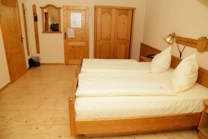 Room 34 of 74
