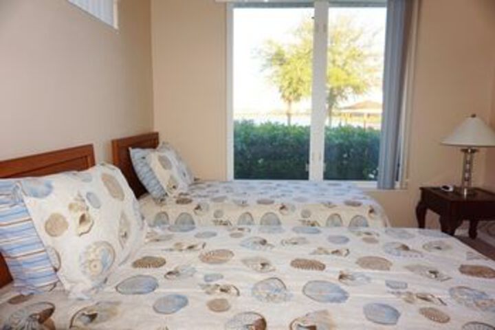 Room 100 of 268