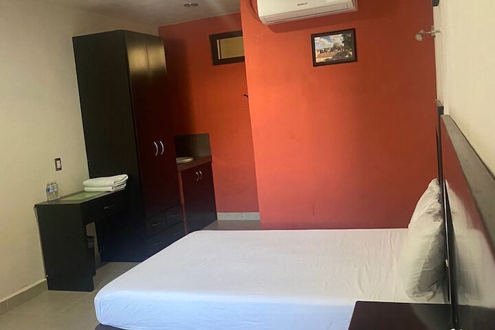Room 8 of 20