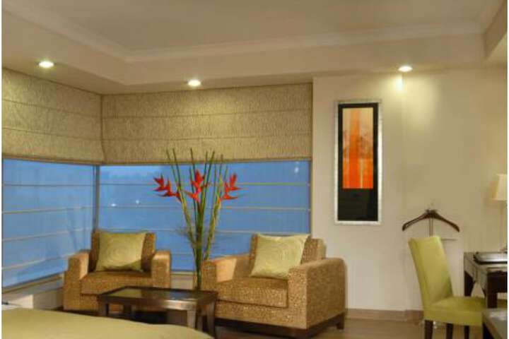 Room 4 of 44