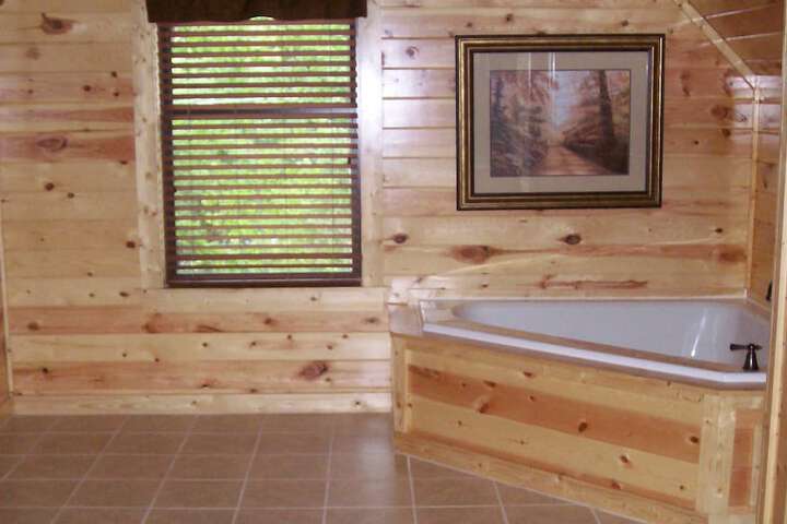 Hot Tub 10 of 19