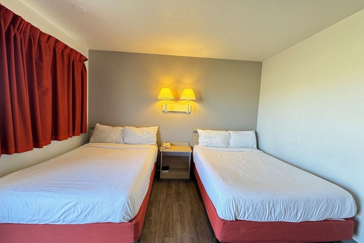 Room 17 of 75