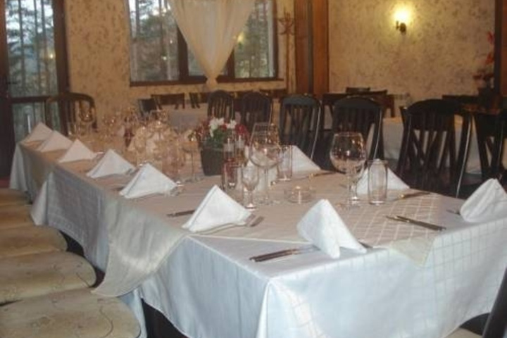 Dining 18 of 18