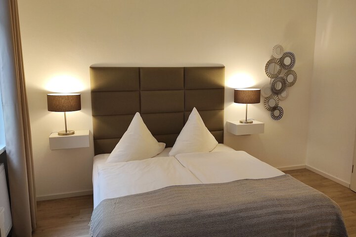 Room 13 of 144