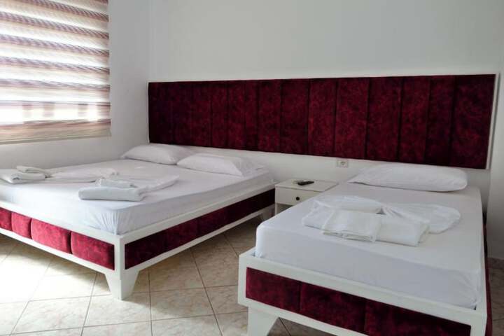 Room 21 of 32