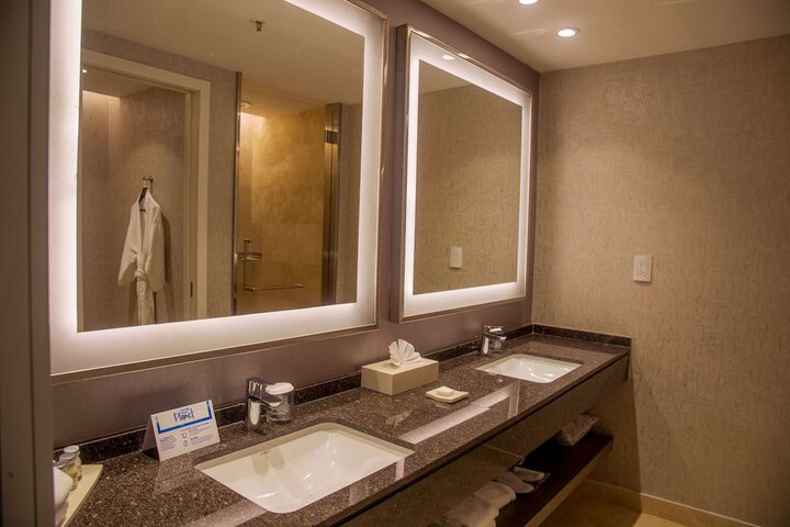 Room 40 of 125