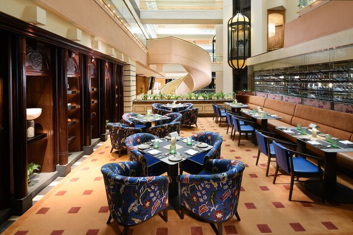 Dining 47 of 70