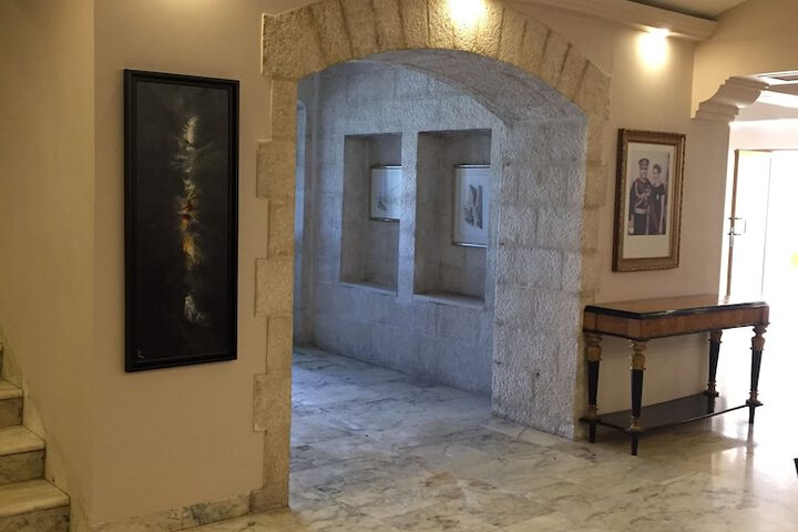 Guest Lobby