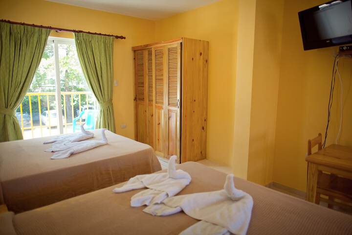 Room 4 of 43