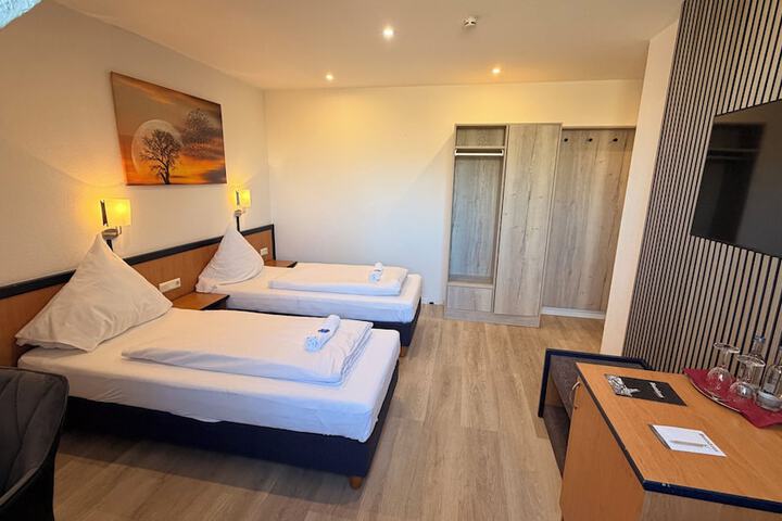 Room 5 of 19